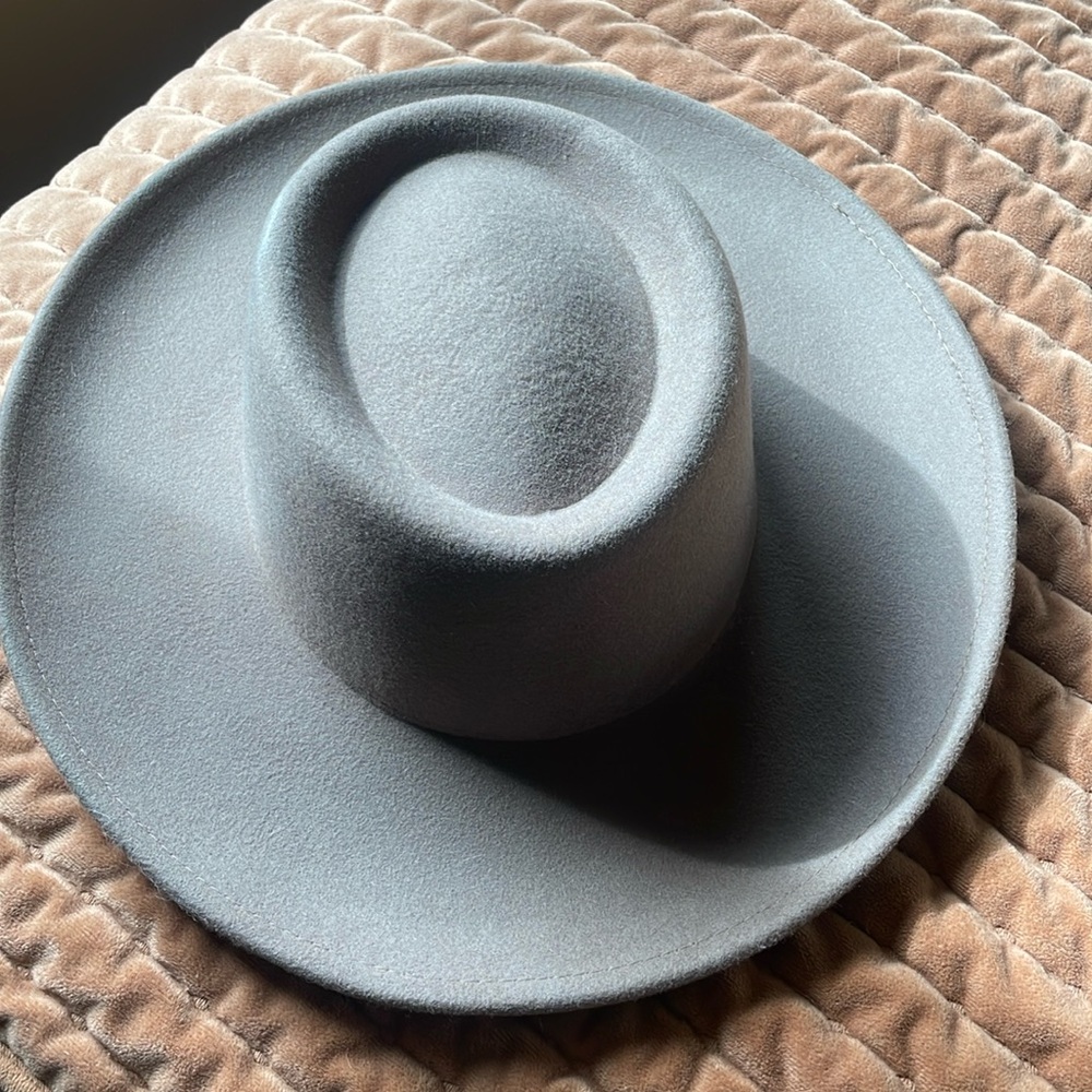 Gigi Pip wide brim hat *Never Worn